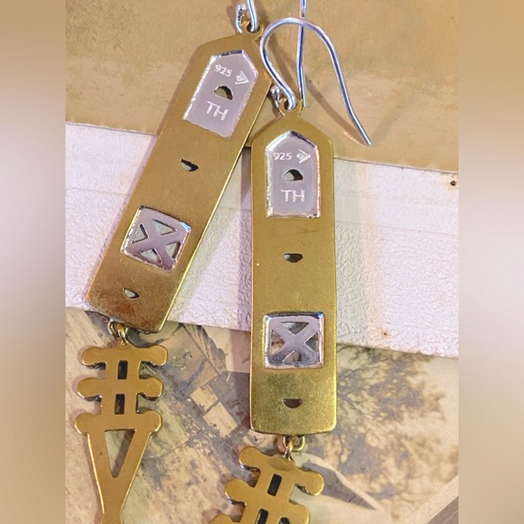 Retired Sterling Silver two tone Silpada “Aztec” Drop Earrings. - Picture 6 of 7